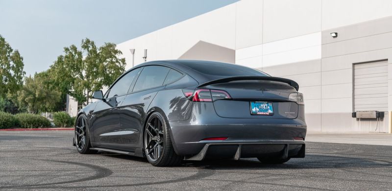 2018+ Tesla Model 3 Gloss Carbon Fiber Rear Diffuser